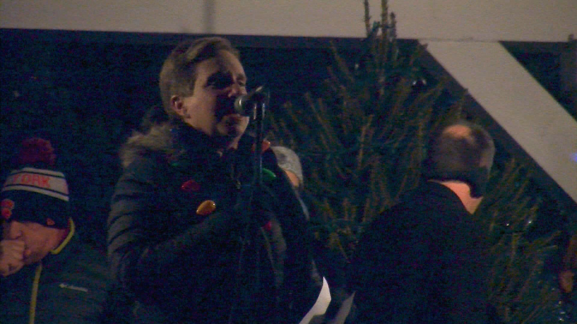 Thumbnail image for Town Holiday Tree Lighting